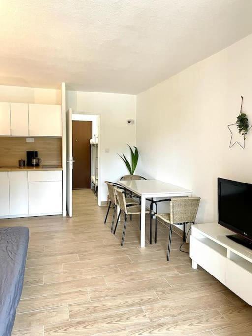 לה קיוטאט Joli Studio Cosy De 31 M2 Bord De Mer Acces Pmr 4Personnes מראה חיצוני תמונה
